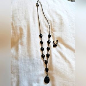 Necklace and earring set